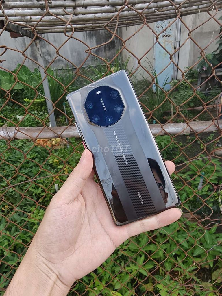 Huawei Mate 40 RS porsches design  8-256GB. Mua bán Điện thoại tại Thành phố Thủ Dầu Một Bình Dương được đăng bởi HUNG MOBILE  hình 1