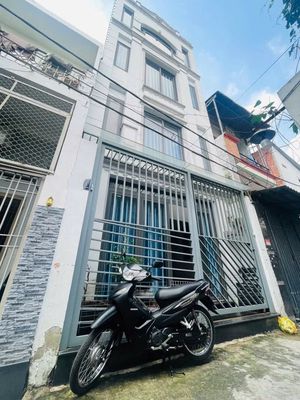 Chỉ 4.85 tỷ có nhà 4 tầng,5 PN,sát mặt tiền,ngay chợ Xóm Mới,Gò Vấp. Mua bán nhà ở tại Quận Gò Vấp Tp Hồ Chí Minh được đăng bởi Đỗ Đức Quý