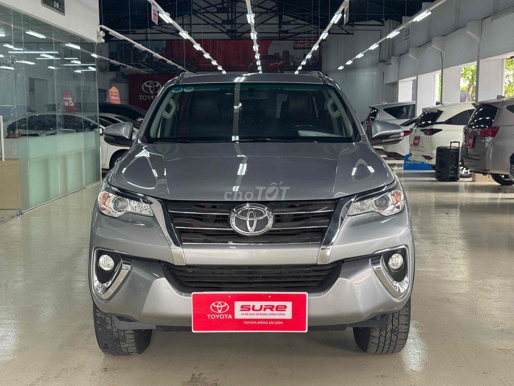 Toyota Fortuner 2019 dầu tự động xe gia đình giảm