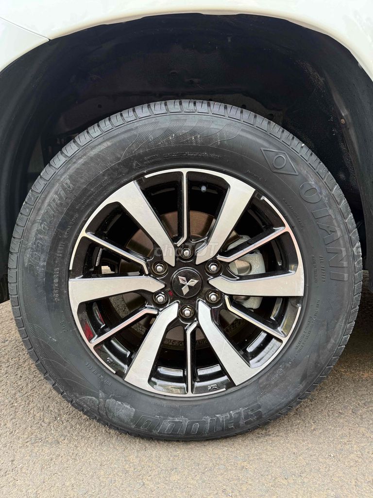 Mitsubishi Pajero Sport 2019 số sàn máy dầu 1 chủ. Mua bán Ô tô tại Thành phố Buôn Ma Thuột Đắk Lắk được đăng bởi Nguyễn duy dương hình 12