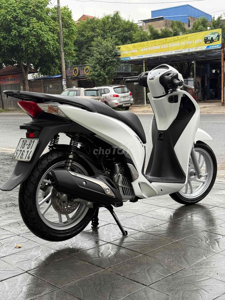 Sh  2016 khóa khiển Máy bao zin chất Sơn nhựa đẹp. Mua bán Xe máy tại Thành phố Nam Định Nam Định được đăng bởi Bảo Nhi Trần hình 4