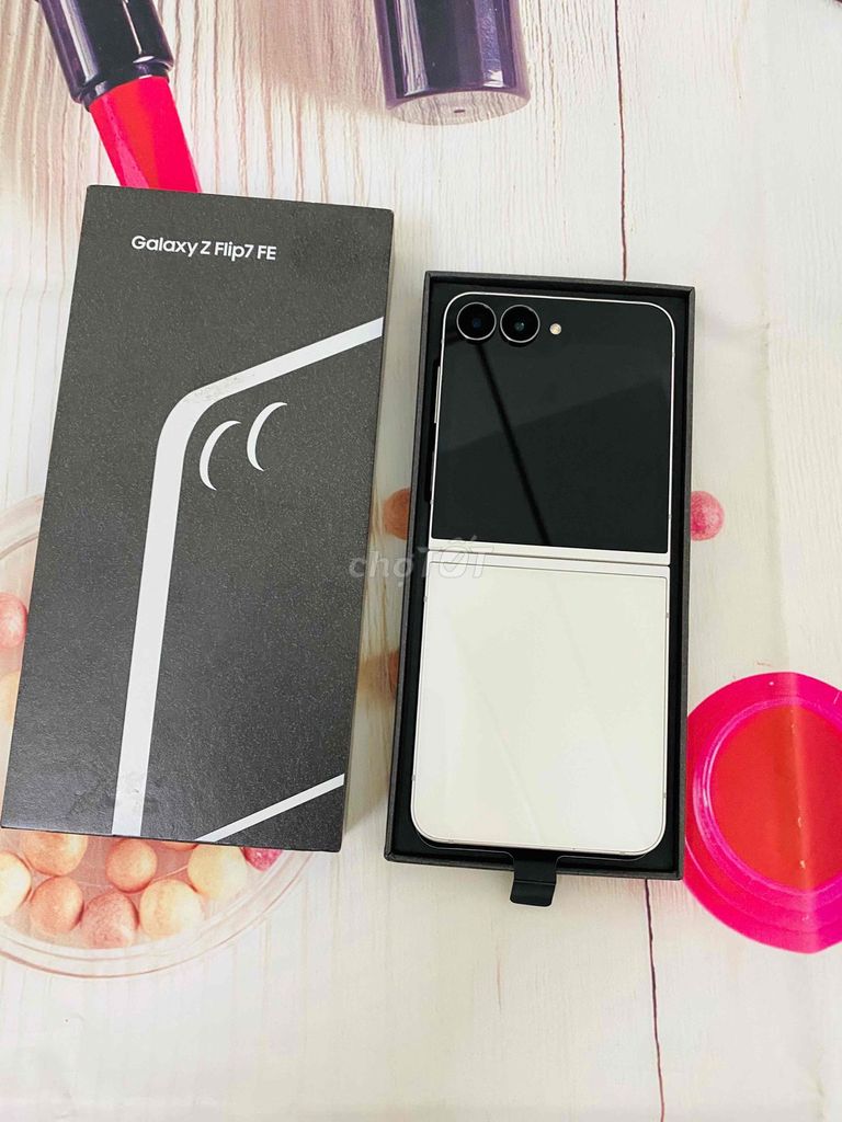 Samsung Galaxy Z Flip7 FE 8GB/128GB Như mới. Mua bán Điện thoại tại Thành phố Huế Thừa Thiên Huế được đăng bởi Chuyên Hàng Công Ty hình 1