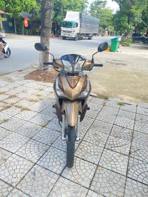 Future 125 bs92 đăng ký năm 2015  Máy móc êm ru ch. Mua bán Xe máy tại Quận Liên Chiểu Đà Nẵng được đăng bởi Lê Sang