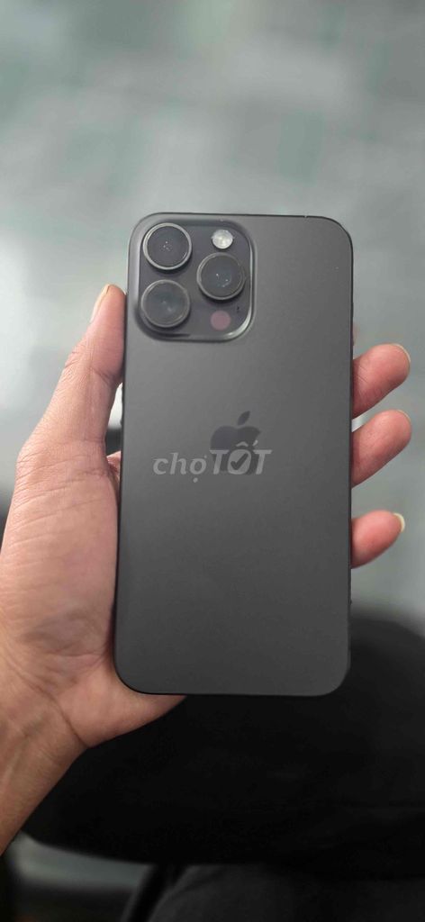 Apple iPhone 15 Pro Max Đen Như mới. Mua bán Điện thoại tại Thị xã Tân Uyên Bình Dương được đăng bởi Adam Nguyễn hình 1