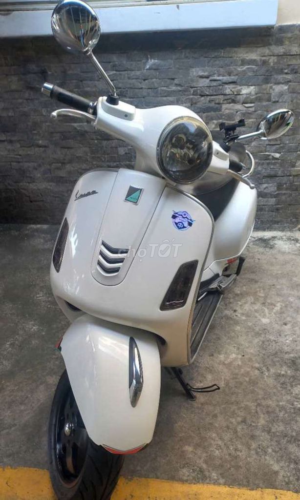BÁN XE VESPA SUPPER GTS. Mua bán Xe máy tại Quận 8 Tp Hồ Chí Minh được đăng bởi Nguyễn ANA hình 1