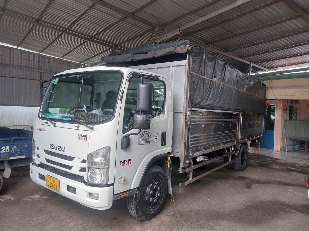 Isuzu 2022 NQR 550 thùng inox. mui bạc , màu trắng. Mua bán Xe tải, xe ben tại Huyện Châu Thành Tiền Giang được đăng bởi Nguyễn Nhật hình 3
