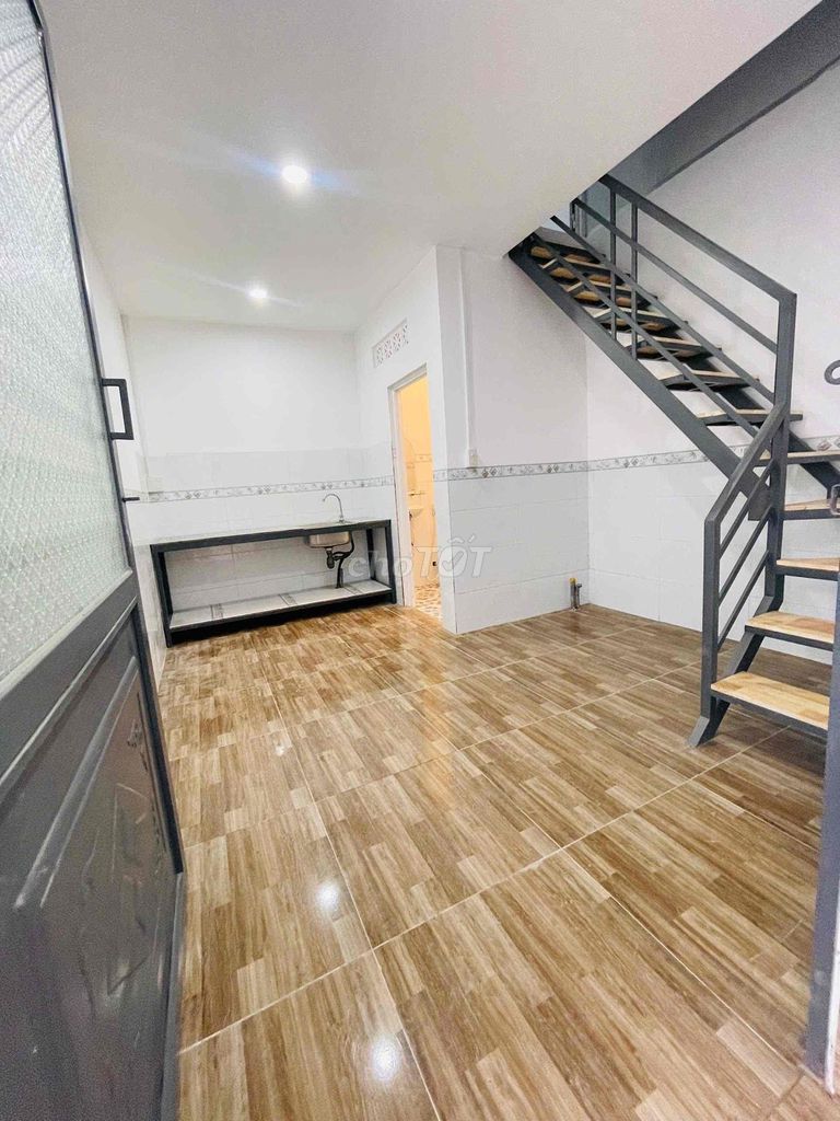 🏠 PHÒNG TRỌ GÁC LỬNG CÓ MÁY LẠNH GẦN ĐH FPT & ĐH NAM CẦN THƠ