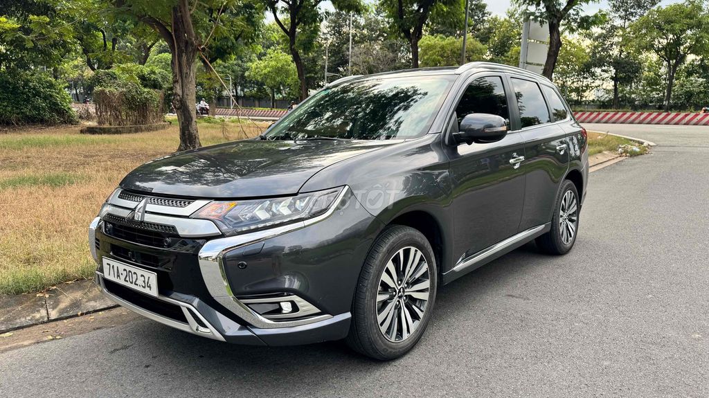 Mitsubishi Outlander 2024 Premium 2.0 CVT - 18000. Mua bán Ô tô tại Thị xã Cai Lậy Tiền Giang được đăng bởi TUÂN hình 5