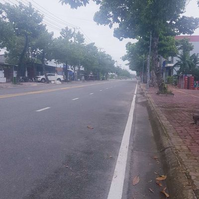 Bán đất mt đg Nguyễn Huệ trung tâm Phú Mỹ, dt:5x25 giá 5.5ty quá rẻ. Mua bán đất tại Thị xã Phú Mỹ Bà Rịa - Vũng Tàu được đăng bởi Nguyễn Văn Nhâm
