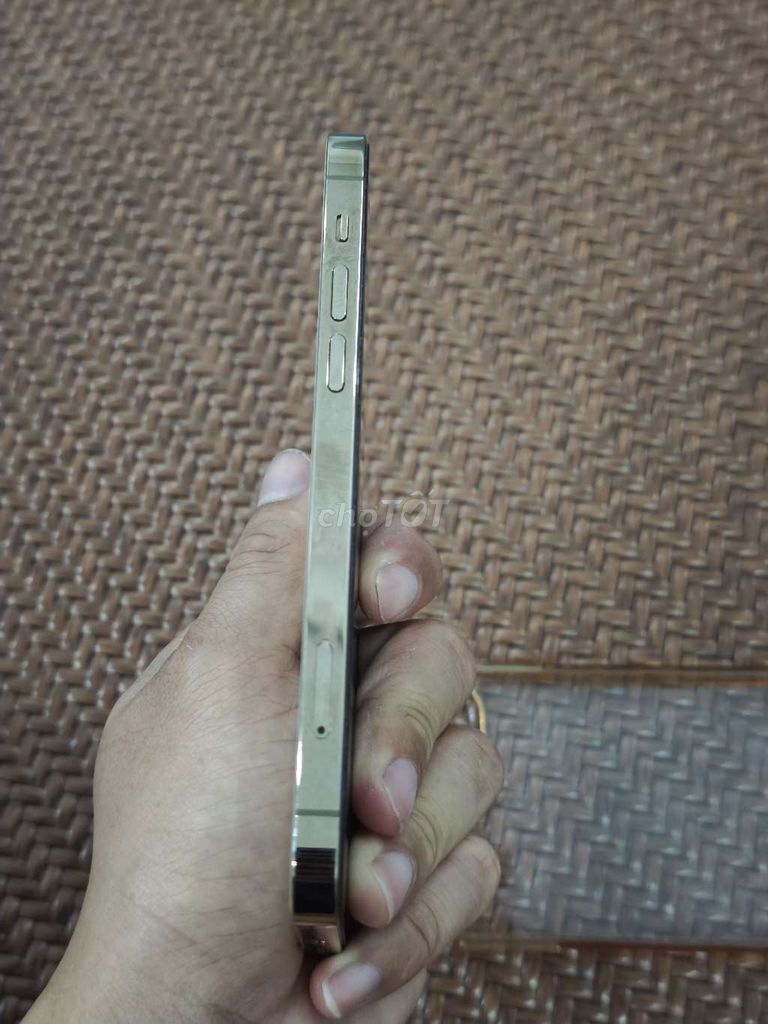 iphone 12 pro. Mua bán Điện thoại tại Huyện Tiền Hải Thái Bình được đăng bởi Danh hình 1