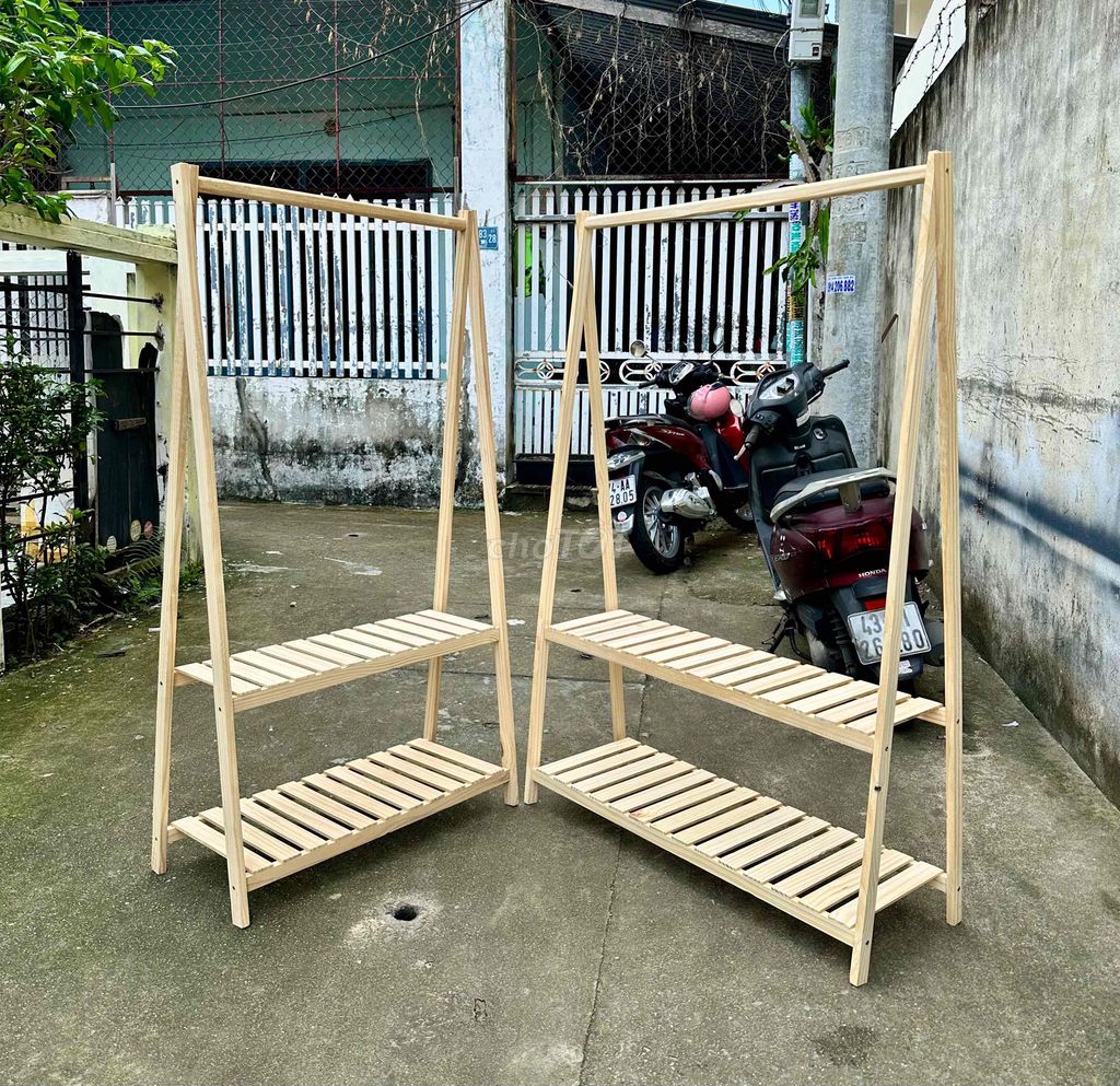 Kệ treo quần áo Chữ A 2 tầng Gỗ. Mua bán Tủ, kệ gia đình tại Quận Cẩm Lệ Đà Nẵng được đăng bởi Oanh nguyễn hình 1