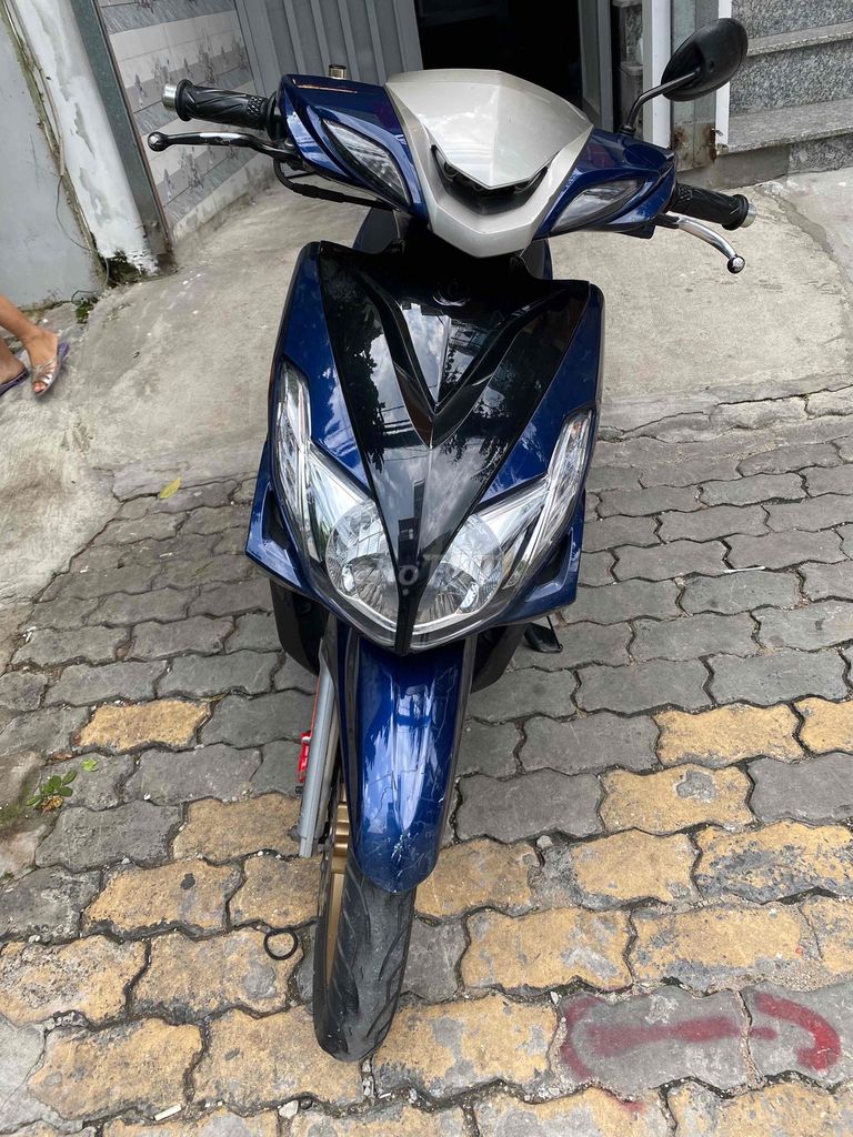Xe tay ga Yamaha Luvias Fi 2015. Mua bán Xe máy tại Quận 7 Tp Hồ Chí Minh được đăng bởi Thương hình 3