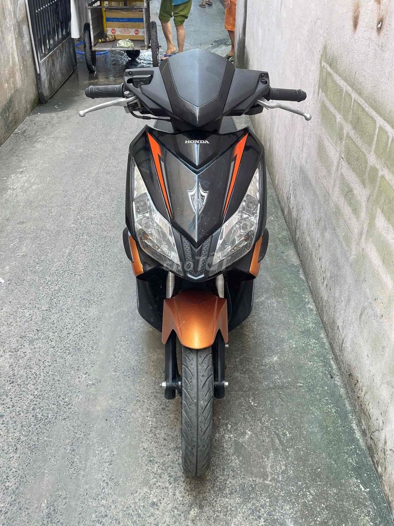 Honda Airblade up Thái máy êm ru xe đẹp chuẩn. Mua bán Xe máy tại Thành phố Thủ Đức Tp Hồ Chí Minh được đăng bởi Lê Hạnh hình 2
