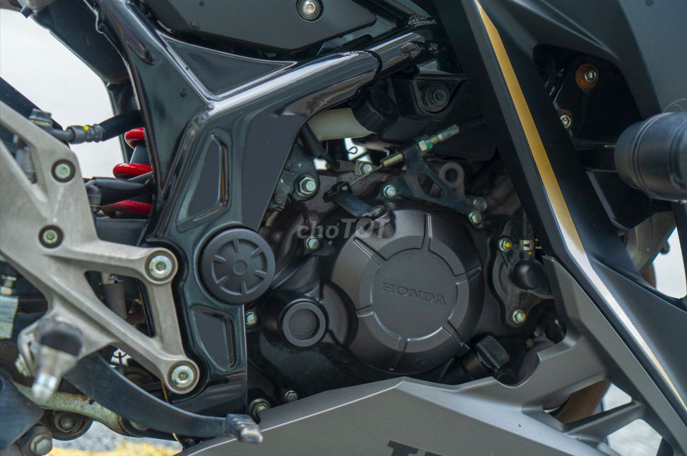 CBR150r 2024 Đen tem vàng đồng bản đặc biệt. Mua bán Xe máy tại Thành phố Thủ Đức Tp Hồ Chí Minh được đăng bởi Quân Vũ hình 5