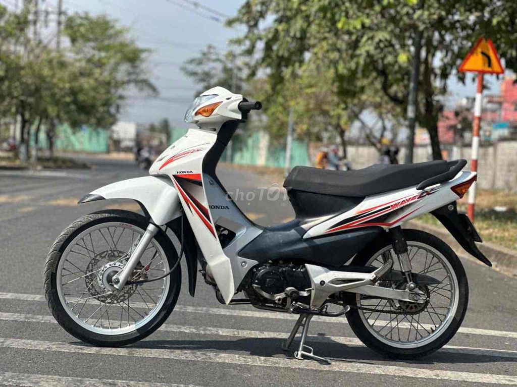 Honda Wave 2015 màu Trắng