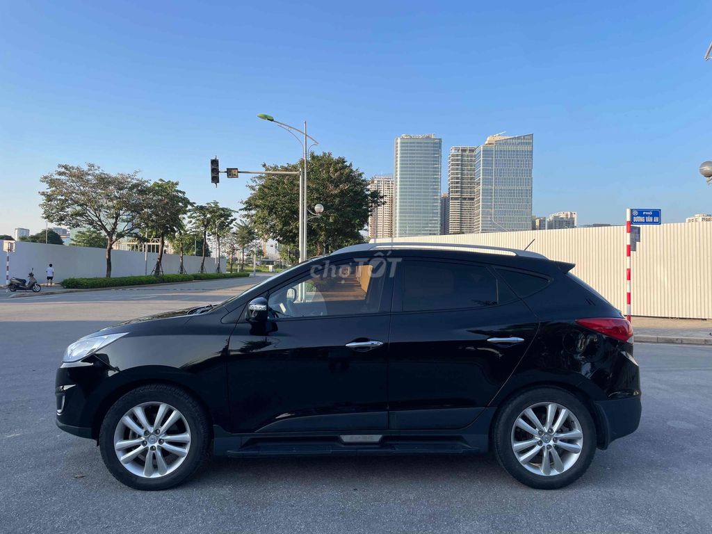 Hyundai Tucson 2011 2.0 AT 4WD - 120000 km zin. Mua bán Ô tô tại Quận Cầu Giấy Hà Nội được đăng bởi CHỢ ÔTÔ CẦU GIẤY hình 5