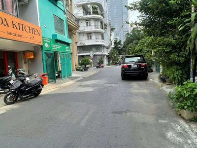 Rent · 4 bd · 36 м² · Quận Phú Nhuận, ул. Đường Đoàn Thị Điểm