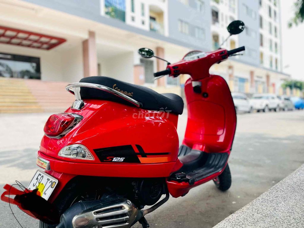 Пьяджо Веспа LX iGet Red 3000 км