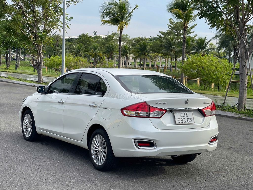 Suzuki Ciaz 2020 1.4AT trắng  - 66999km xe GĐ dùng. Mua bán Ô tô tại Thành phố Thủ Đức Tp Hồ Chí Minh được đăng bởi HỒ TRIỂN hình 2