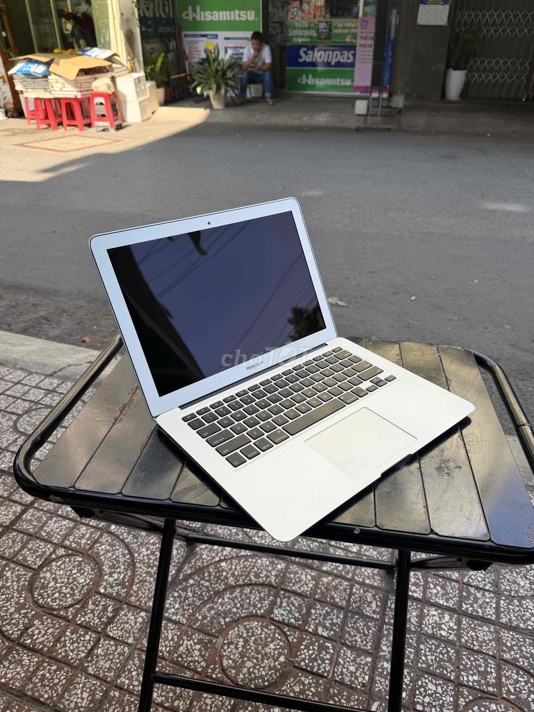 Apple Macbook Air Táo sáng 2014-2015-2017. Mua bán Laptop tại Quận 1 Tp Hồ Chí Minh được đăng bởi MacbookSG PT Store hình 1