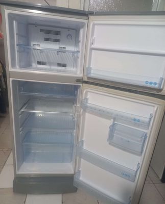Tủ lạnh Toshiba 190lít..