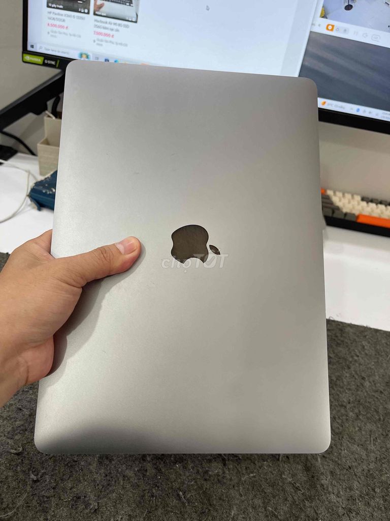 Apple Macbook Pro M1 8GB/256GB Xám. Mua bán Laptop tại Quận Tân Phú Tp Hồ Chí Minh được đăng bởi LAP24H bán laptop giá rẻ uy tín  hình 1