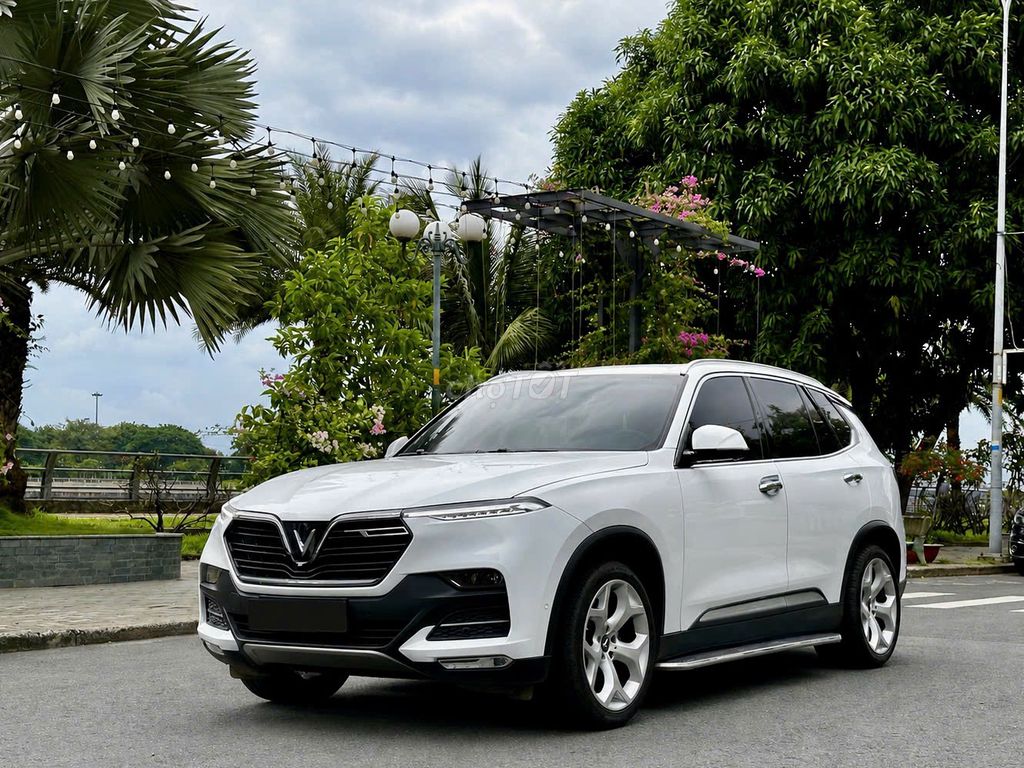 Vinfast Lux Sa2.0 2021 photo 3