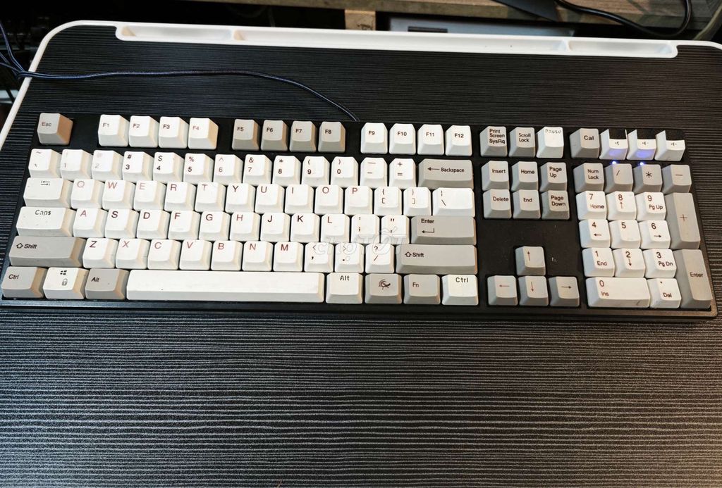 Bàn phím cơ Ducky One xịn xò mới gần 100đô. Mua bán Phụ kiện (Màn hình, Chuột...) tại Quận 6 Tp Hồ Chí Minh được đăng bởi CQH hình 1