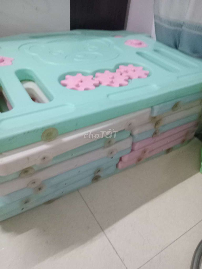 Quây cũi trẻ em nhựa 1m6 x 2m. Mua bán Mẹ và bé tại Quận Cẩm Lệ Đà Nẵng được đăng bởi quỳnh ruby hình 1