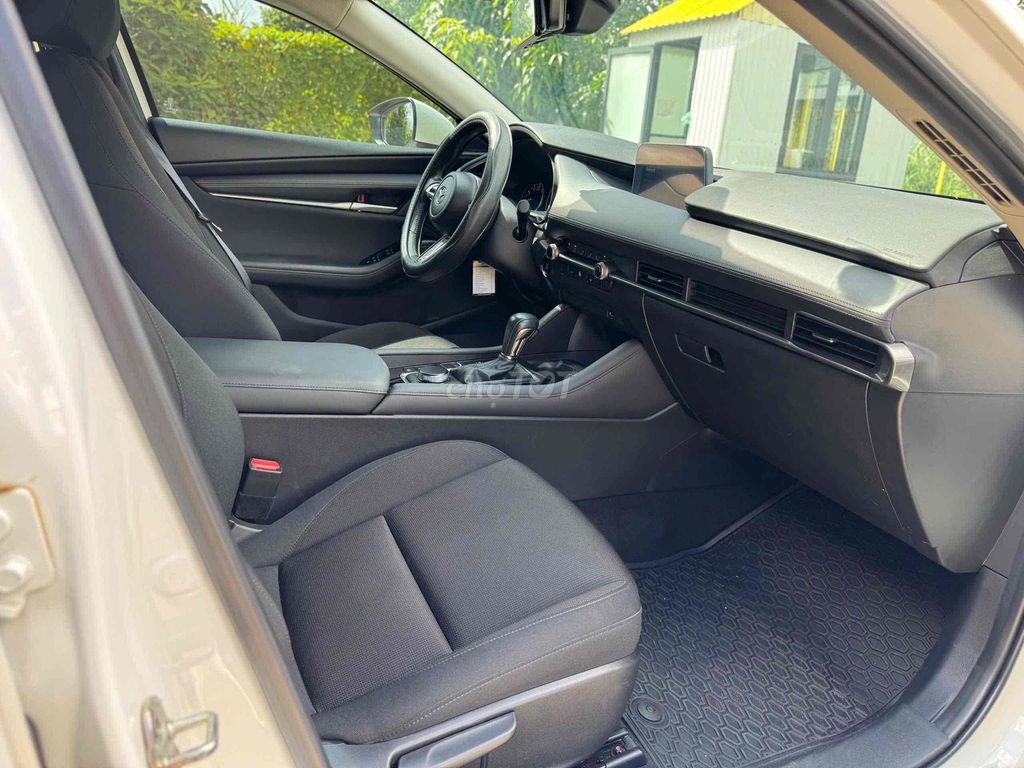 Mazda 3 2022 1.5L Deluxe 2022 Chỉ Từ 160Triệu. Mua bán Ô tô tại Quận Cái Răng Cần Thơ được đăng bởi Chuyên Mua Bán Ô Tô Qua Sử Dụng Carpla Cần Thơ hình 9