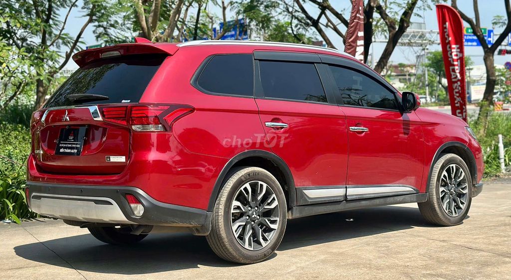 Mitsu Outlander 2023 Premium 2.0 CVT - 30000 km. Mua bán Ô tô tại Quận Bình Tân Tp Hồ Chí Minh được đăng bởi Trần Nguyên Hiếu hình 4
