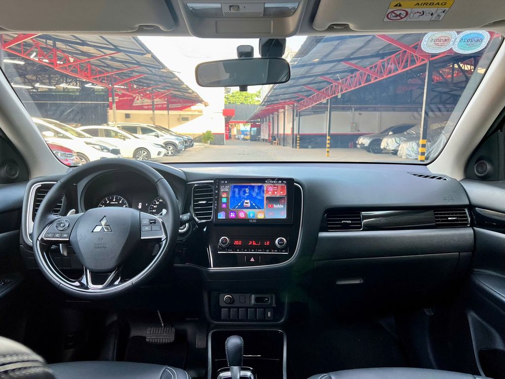 Mitsu Outlander 2020 2.0 CVT - 22,000 km Đẹp Keng. Mua bán Ô tô tại Quận Tân Phú Tp Hồ Chí Minh được đăng bởi Nguyên Xe Tốt OFFICIAL MALL hình 13