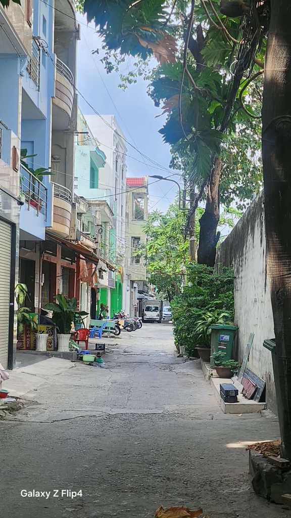 74m2( 4x18) BÁN NHÀ TÂN PHÚ. LŨY BÁN BÍCH. OTO NGỦ NHÀ.TIỆN XÂY MỚI.