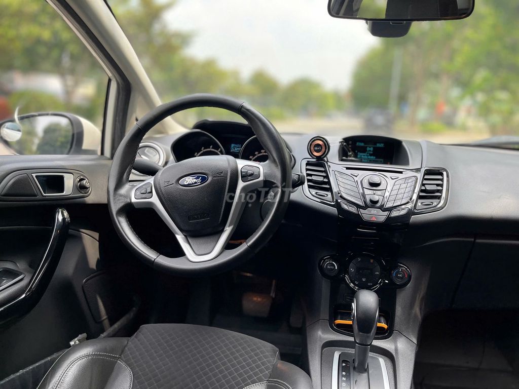 Ford Fiesta Sport 2016. Mua bán Ô tô tại Quận Long Biên Hà Nội được đăng bởi Long Biên Cars hình 13