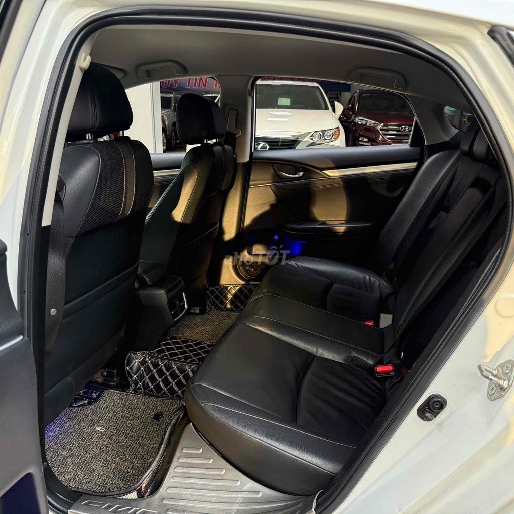 CẦN BÁN HONDA CIVIC 1.5GAT MODEL 2021 SIÊU MỚI. Mua bán Ô tô tại Quận Bắc Từ Liêm Hà Nội được đăng bởi Mr PHÁT THÁI HÀ AUTO hình 15