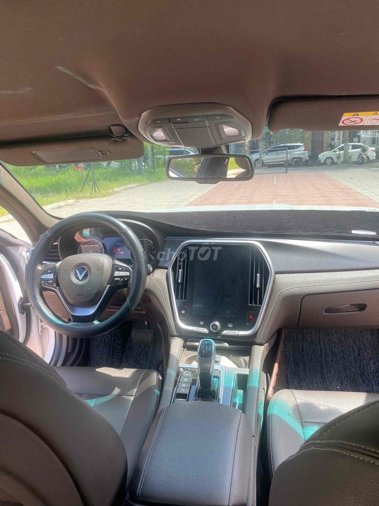 VinFast Lux A2.0 2021 2.0 AT - 71000 km. Mua bán Ô tô tại Quận Sơn Trà Đà Nẵng được đăng bởi Phạm Khánh Duy hình 6