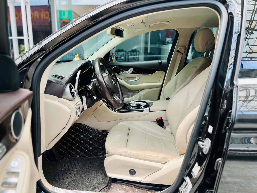 MER GLC200 2018 ĐEN KEM BẢO DƯỠNG FULL HÃNG. Mua bán Ô tô tại Thành phố Thủ Đức Tp Hồ Chí Minh được đăng bởi Phước An hình 17