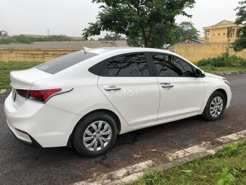 Cần bán Accent 2019 số sàn, màu trắng. Mua bán Ô tô tại Quận Gò Vấp Tp Hồ Chí Minh được đăng bởi Xuân Trường hình 4