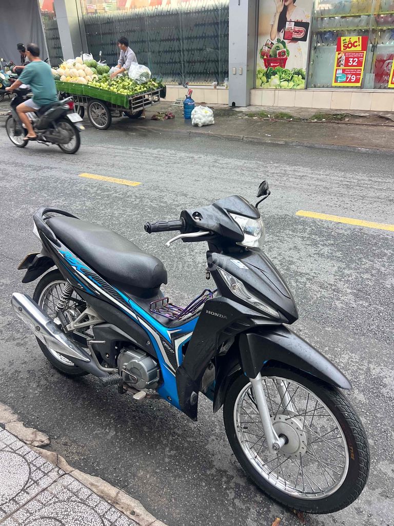 Honda Wave RSX Fi 2018 Черный 370128 км