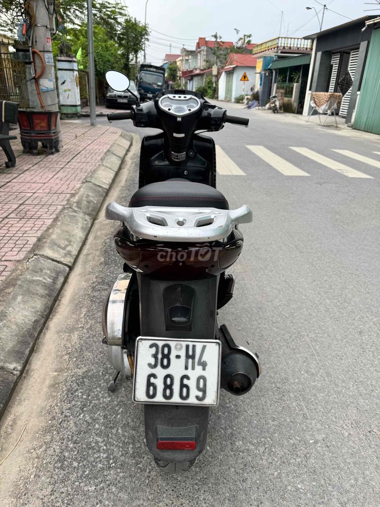 Cần bán xe như hình nhập Ý,zin đét 150 cc. Mua bán Xe máy tại Huyện Hưng Hà Thái Bình được đăng bởi Nguyễn Bình hình 3