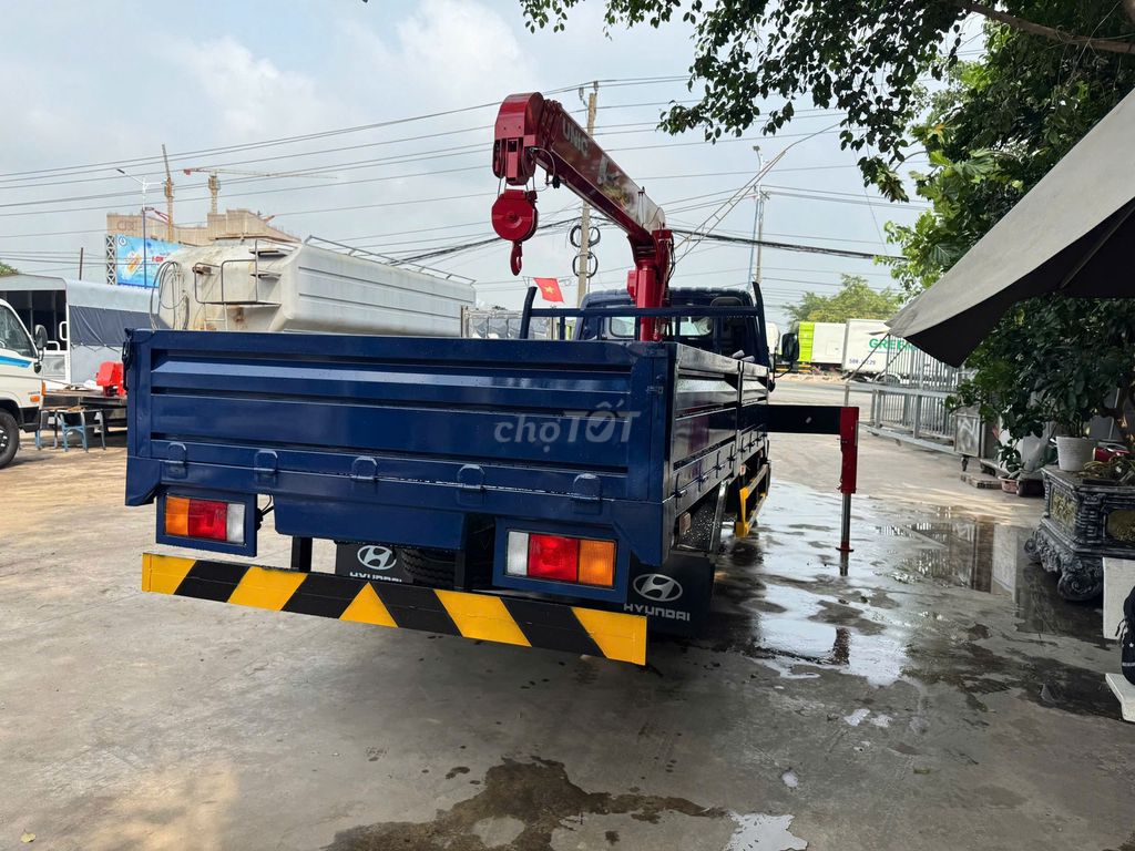 Xe Hyundai Cẩu 3 Tấn 4 Khúc Tải 6 Tấn, Thùng 4,3m. Mua bán Xe tải, xe ben tại Thành phố Thuận An Bình Dương được đăng bởi Ngọc Minh hình 4