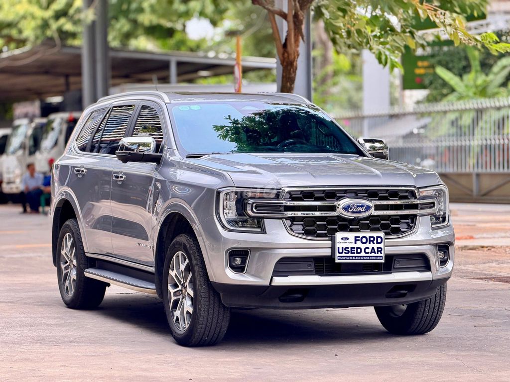 Ford Everest Titanium 2026, почти новый, один владелец