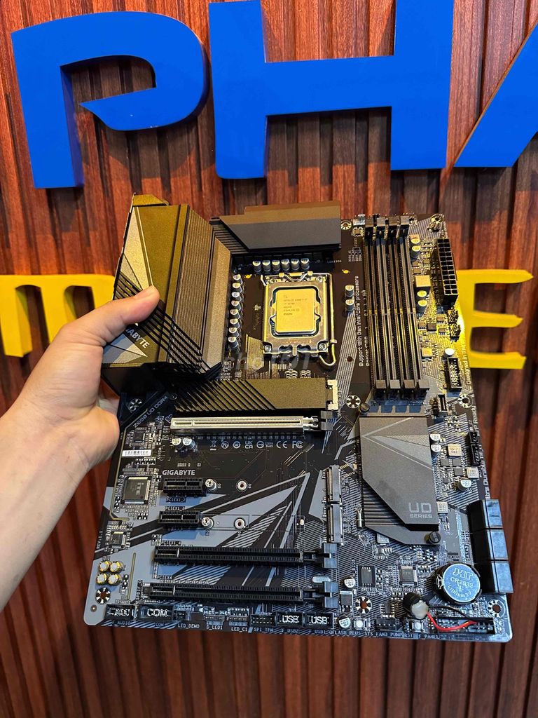 Bo mạch chủ Gigabyte Z690 CPU Intel i7 12700. Mua bán Linh kiện (RAM, Card...) tại Thị xã La Gi Bình Thuận được đăng bởi Hải Phạm hình 1