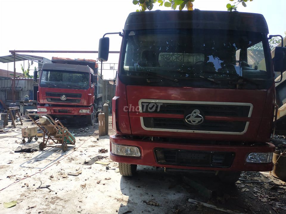 Giá xe Dongfeng 10 tấn 2010 đã sử dụng giá 340 triệu. LH: 0936909703