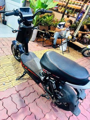 Xe điện HGT màu Xanh