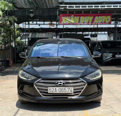 Hyundai Elantra 2016 1.6 AT - 128000 km