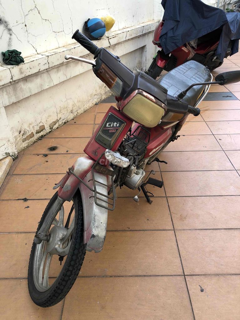 Honda City 100 1998 Красный 12000 км
