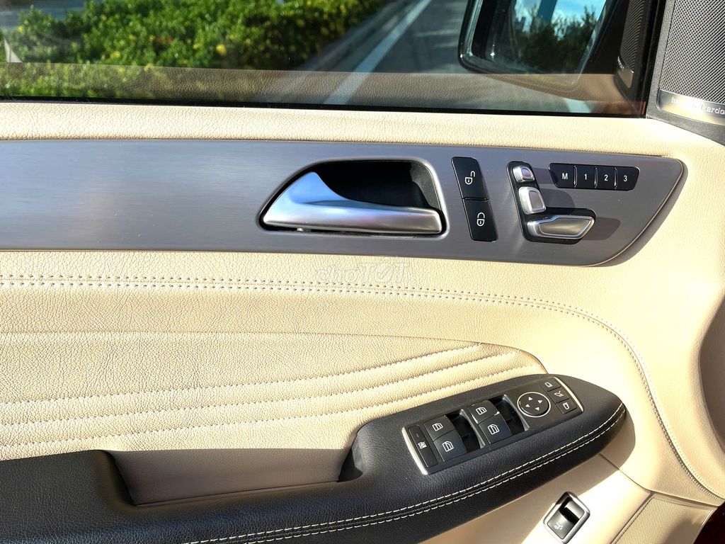 Mercedes GLE 43 AMG 4Matic màu đỏ. Mua bán Ô tô tại Quận 5 Tp Hồ Chí Minh được đăng bởi Phạm Khang hình 11