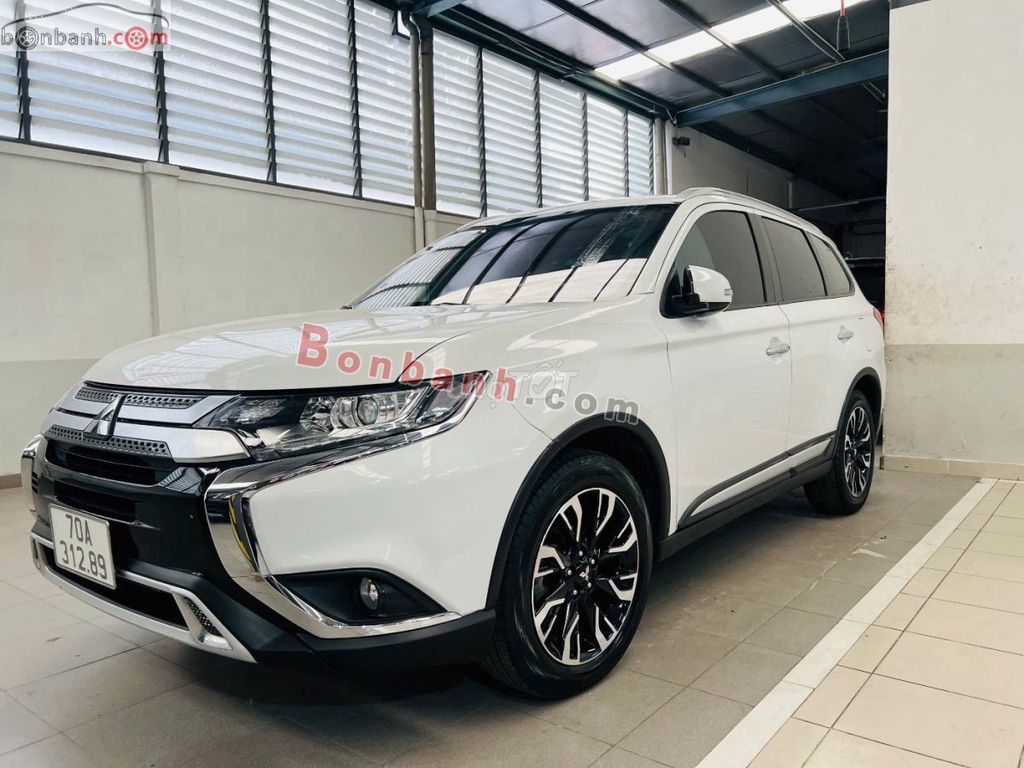 Mitsubishi Outlander 2.0 CVT 2021 - 650 Triệu. Mua bán Ô tô tại Quận Tân Phú Tp Hồ Chí Minh được đăng bởi Thế Tô Nguyễn Thanh hình 4