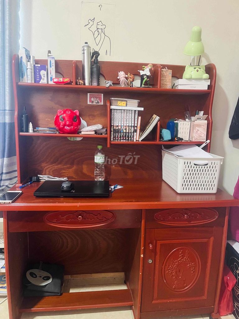 Bàn học Gỗ Nâu đỏ Đã sử dụng. Mua bán Bàn ghế tại Quận 12 Tp Hồ Chí Minh được đăng bởi Lê Nhung hình 1